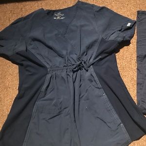 Maternity scrub tops